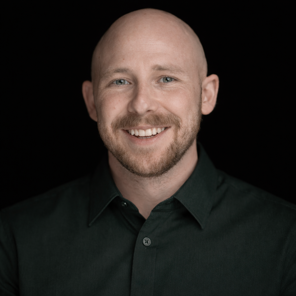 Peter Mamontov headshot